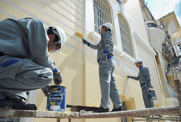 Giá thi công sơn nước hiện nay – sơn tường cũ