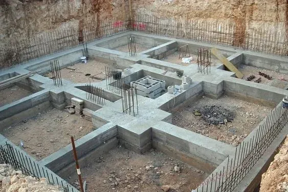 Nhà 2 tầng nên làm móng gì - Móng đơn