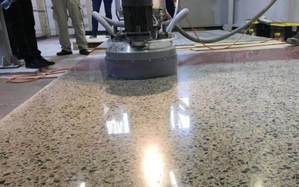 Thi công sàn terrazzo bê tông mài